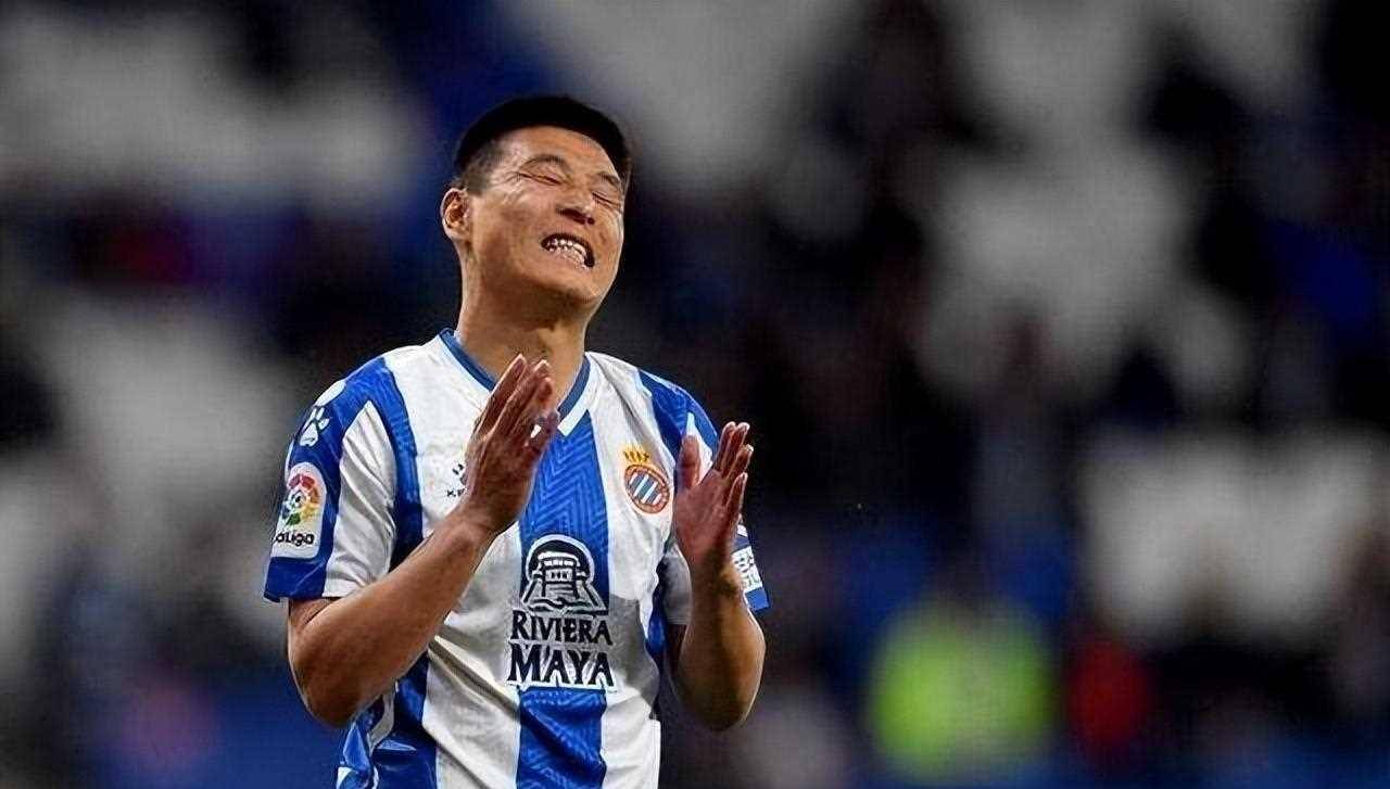 关于武磊错失单刀球，热刺门将神勇扑救成最大功臣！的信息